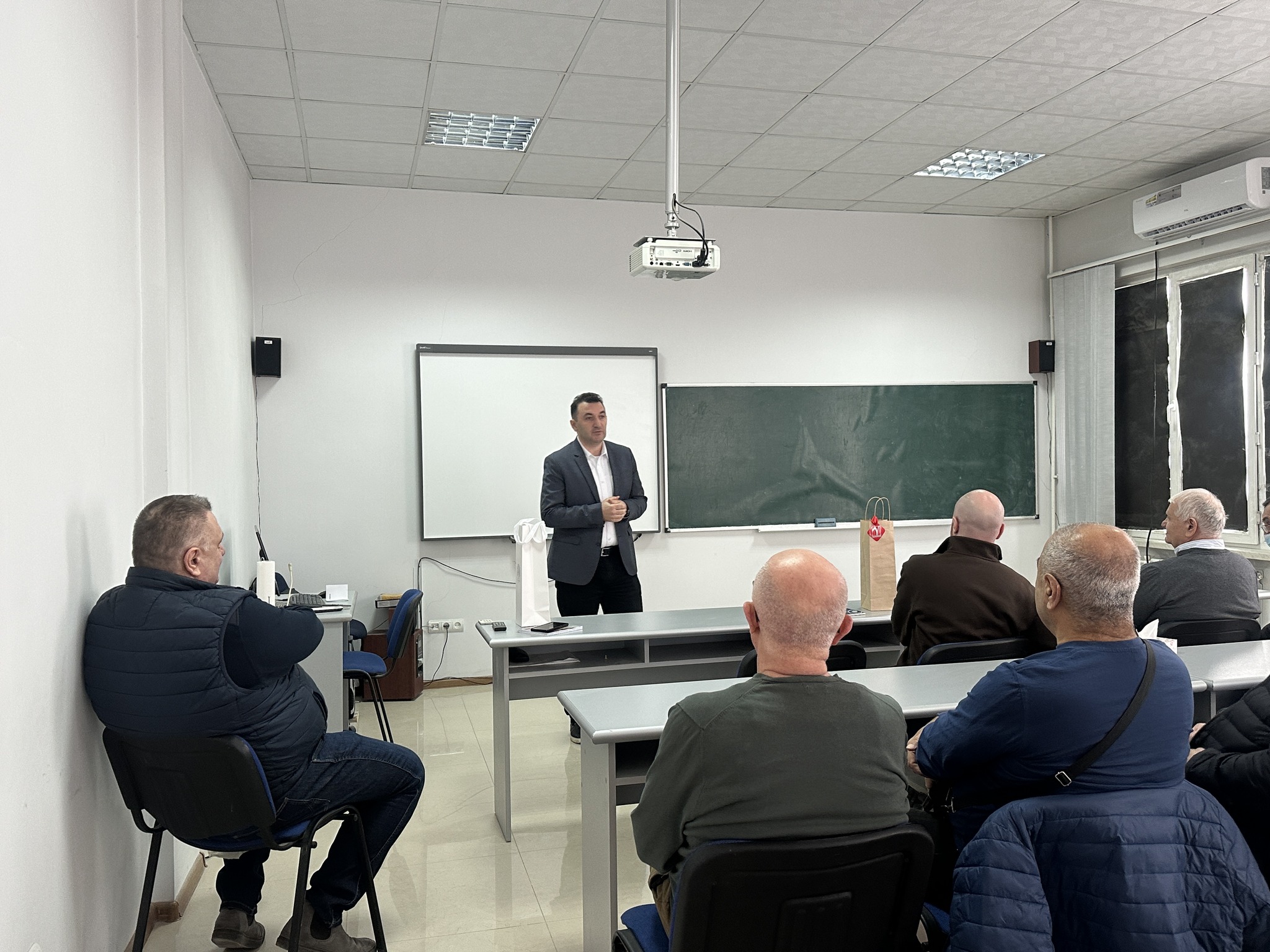 ՌՈՒԲԵՆ ՄԿՐՏՉՅԱՆԻ 70-ԱՄՅԱԿԻՆ ՆՎԻՐՎԱԾ ՍԵՄԻՆԱՐ ԱԱԳԼ-ՈՒՄ